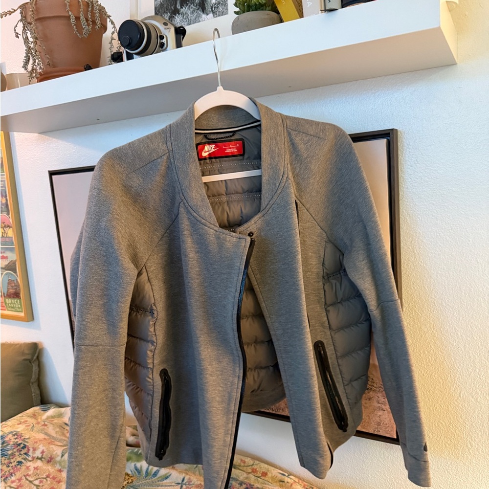 Nike Tech Women's Gray Jacket